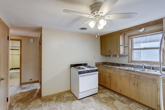 Building Photo - 4670-72 N 45th St