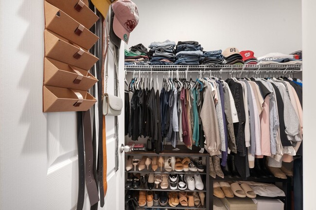 Building Photo - LUX 3BD, 2.5BA Aurora Highlands Townhome with 2-Car Garage