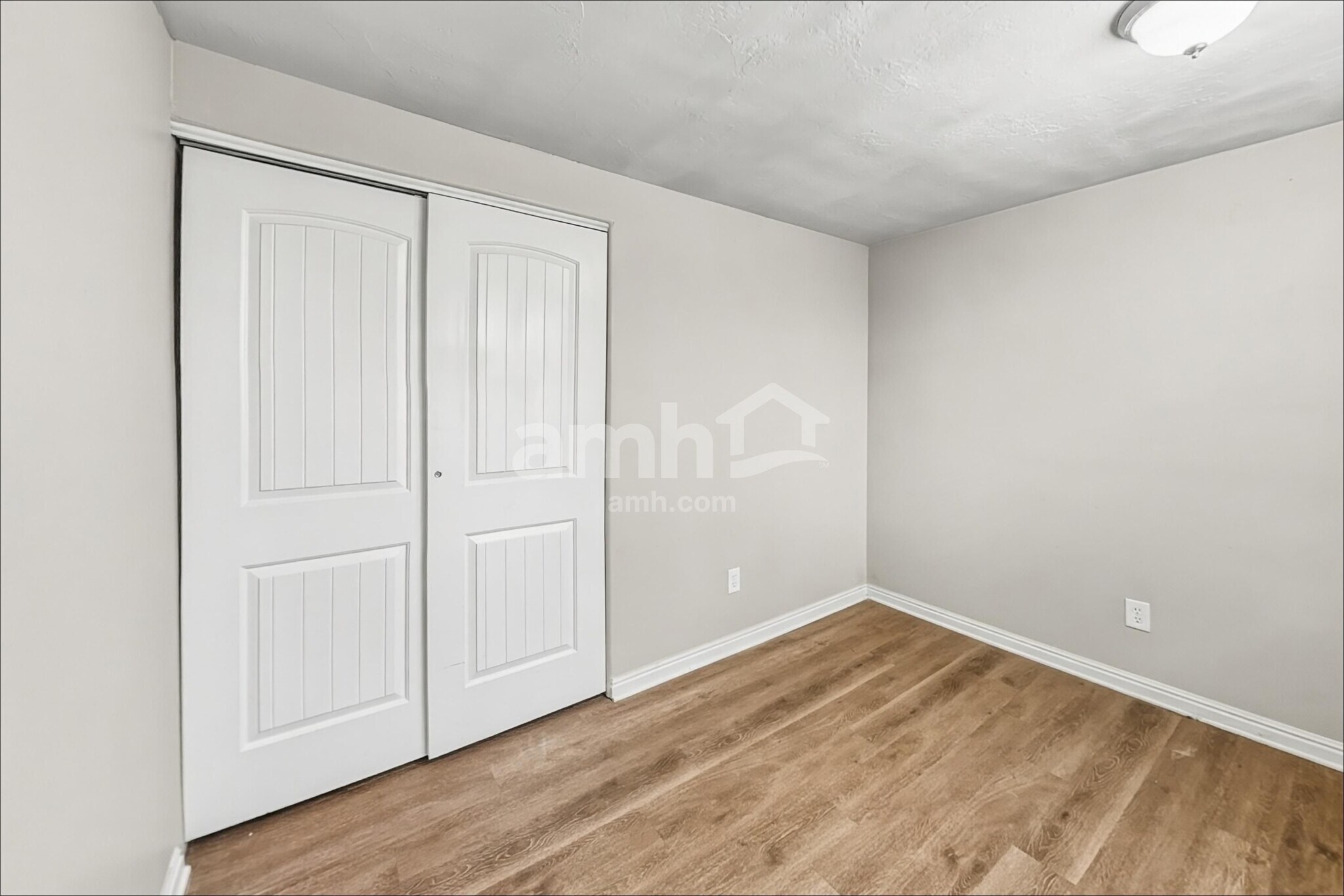 Building Photo - 4154 Westlake Dr
