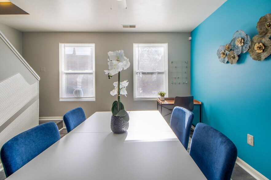 Building Photo - 1216 W Lafayette Ave