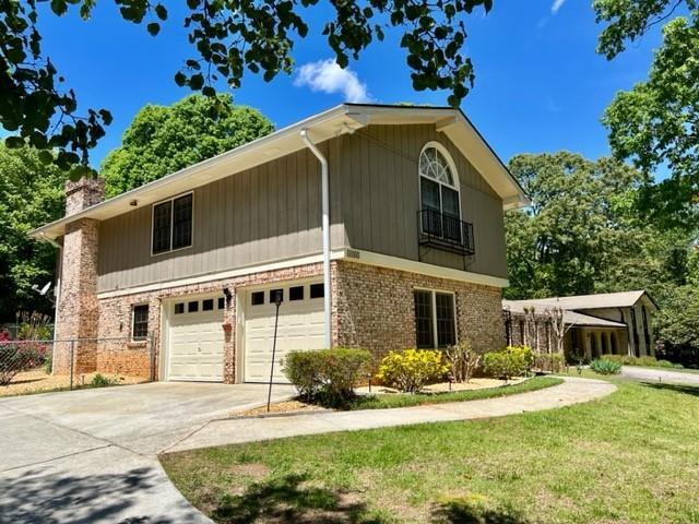 Building Photo - 5262 Happy Hollow Rd