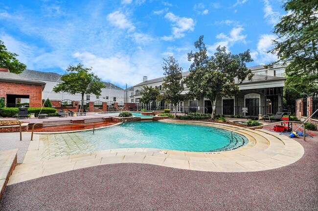 Primary Photo - 3003 Memorial Ct