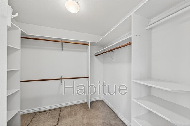 Building Photo - 393 E Trailside Dr