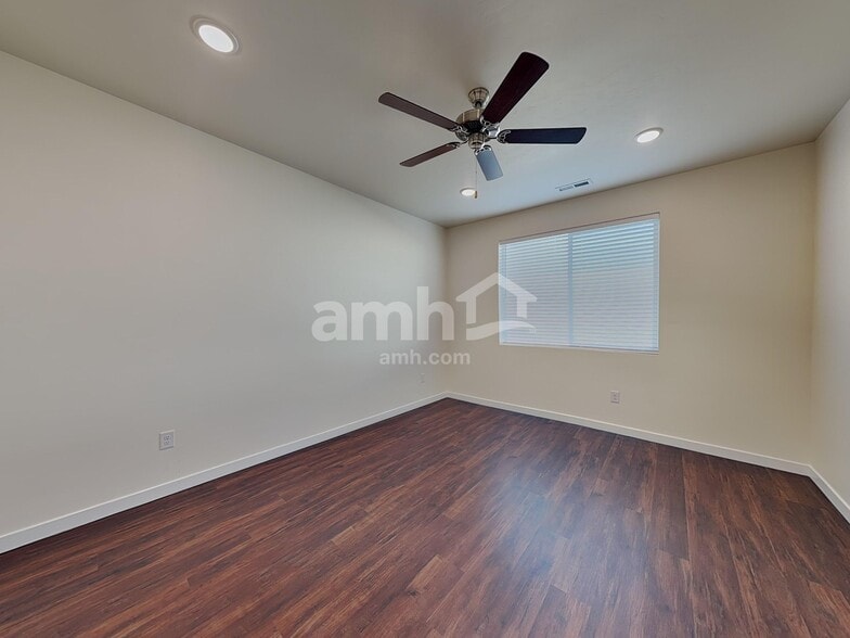 Building Photo - 9502 W Bowie Ct