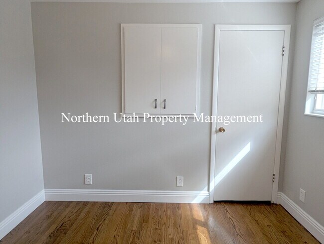 Building Photo - East Bench 5 Bed, 2 Bath