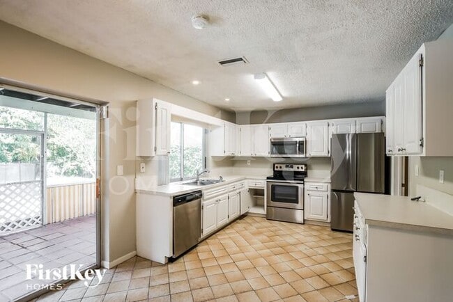Building Photo - 1826 NW 85th Dr