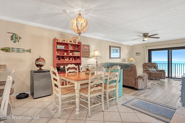 Building Photo - 505 N Miramar Ave
