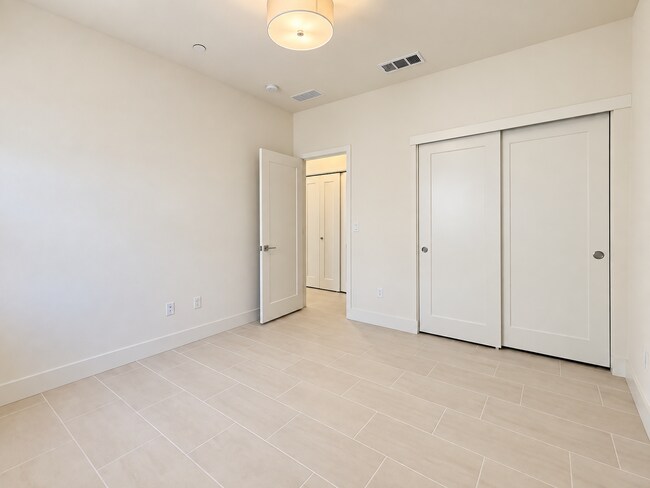 Building Photo - 9804 Seawind Wy