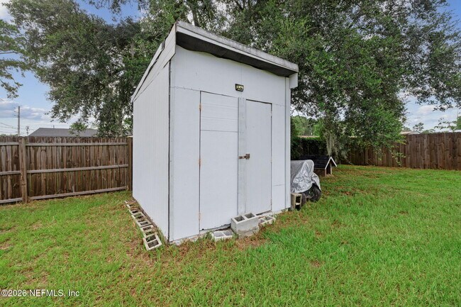 Building Photo - 7600 Pheasant Run Dr