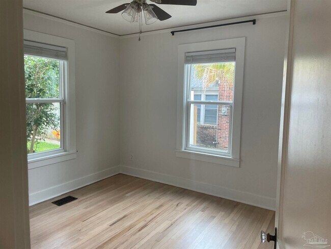 Building Photo - 1716 N 20th Ave