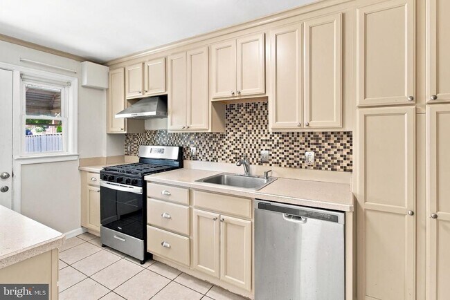 Building Photo - 8450 Loch Raven Blvd