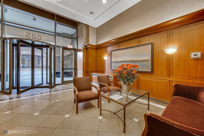 Building Photo - 635 N Dearborn St