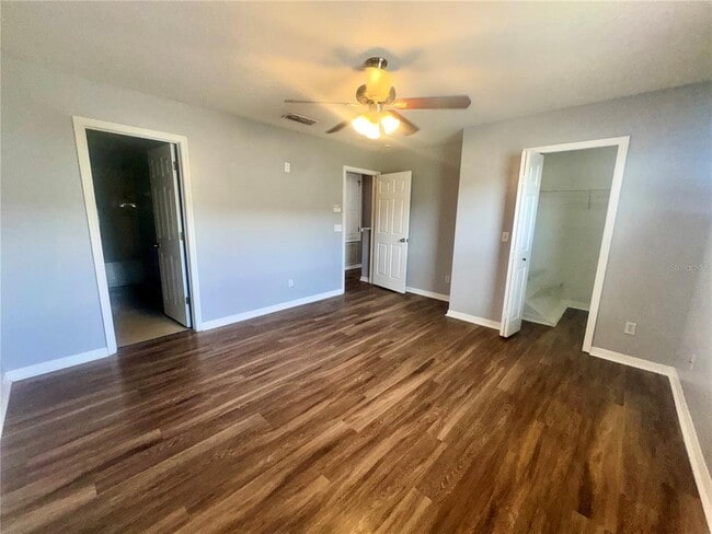 Building Photo - 533 Cresting Oak Cir