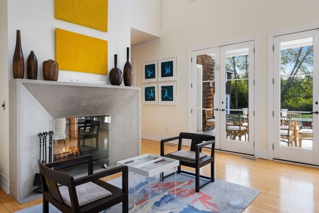 Building Photo - 244 Flying Point Rd