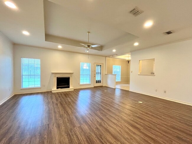 Building Photo - 3106 Silkwood Dr