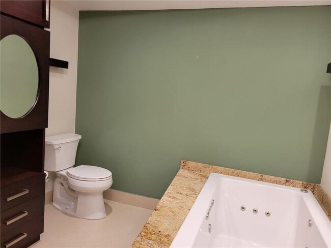 Building Photo - 20281 E Country Club Dr