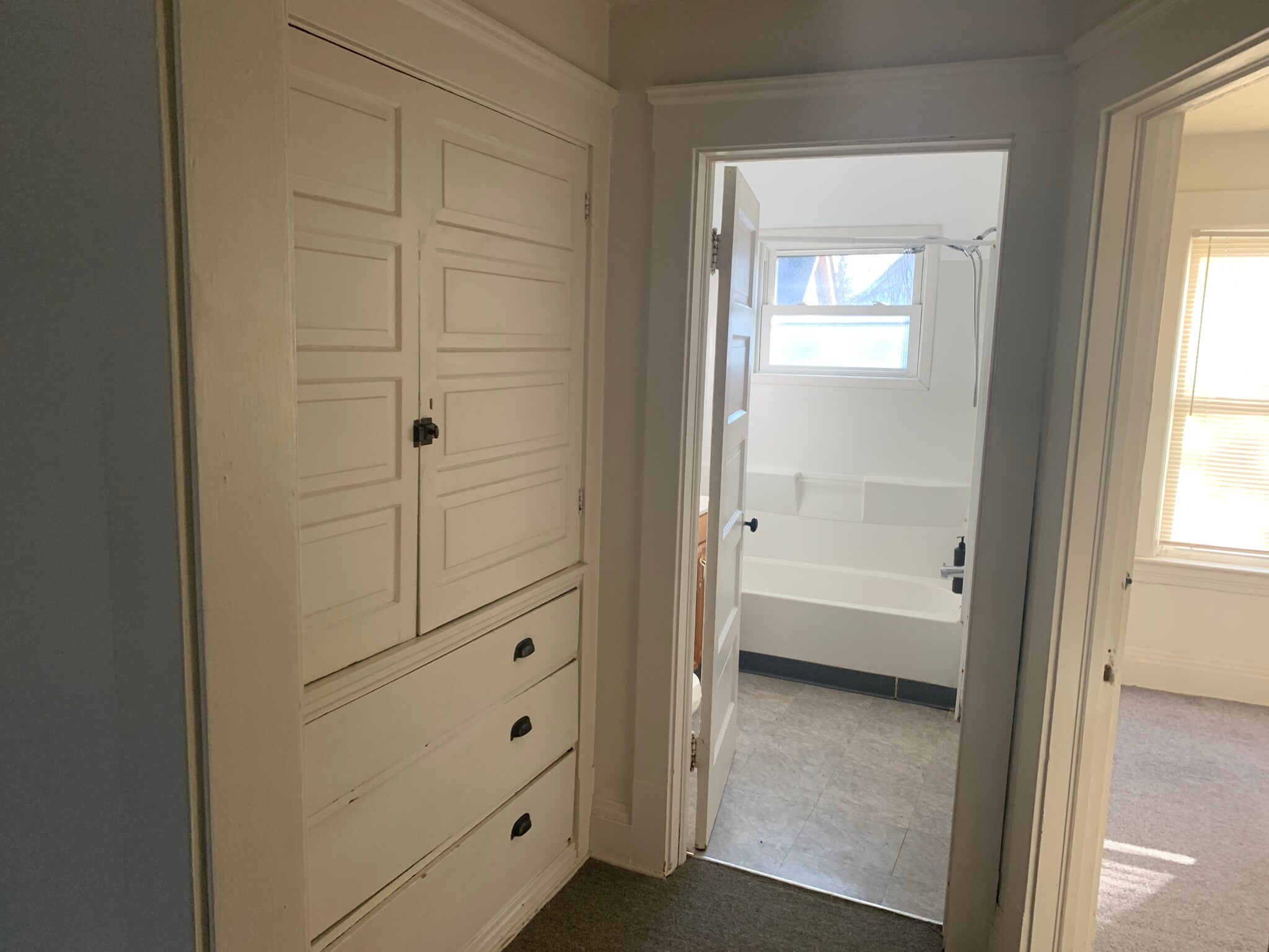 Built in storage / closet - 3422 Daisy Ave