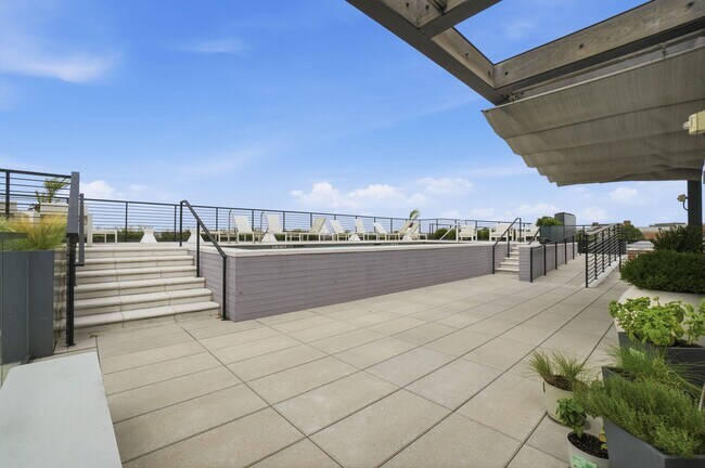 Building Photo - 1625 Eckington Pl NE