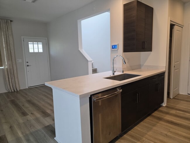 Building Photo - 91-1841-1841 Keaunui Dr