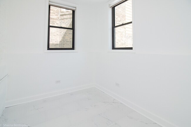 Building Photo - 1101 N Christiana Ave