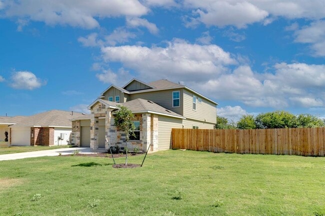 Building Photo - 323 Mineral Springs Dr