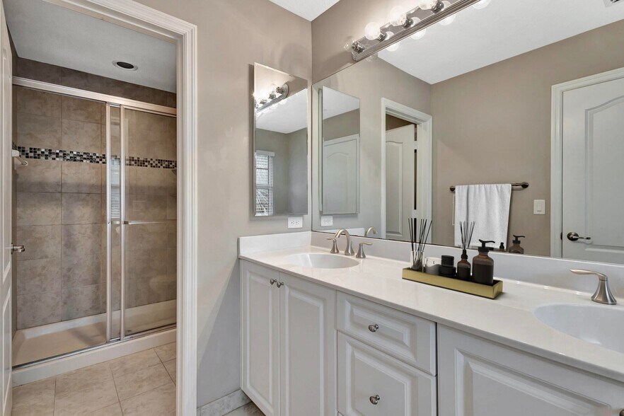 Building Photo - 5830 Monterra Club Dr