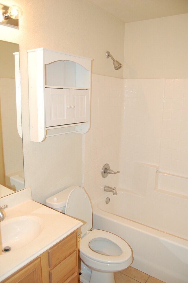 Building Photo - Beautiful 3/2/2 in Cooper ISD