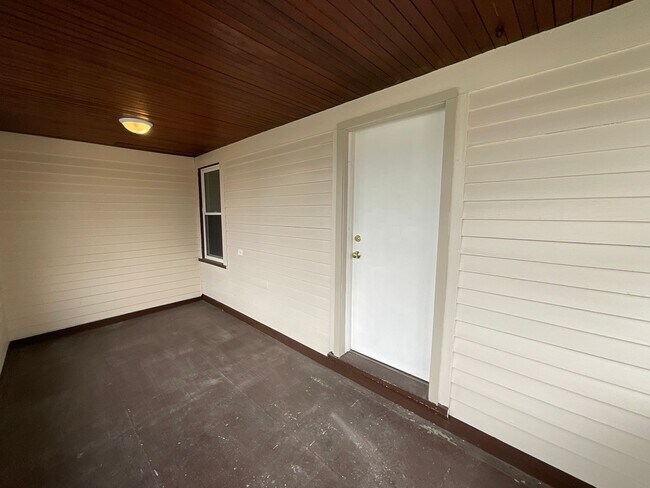 Building Photo - 9003 Denison Ave