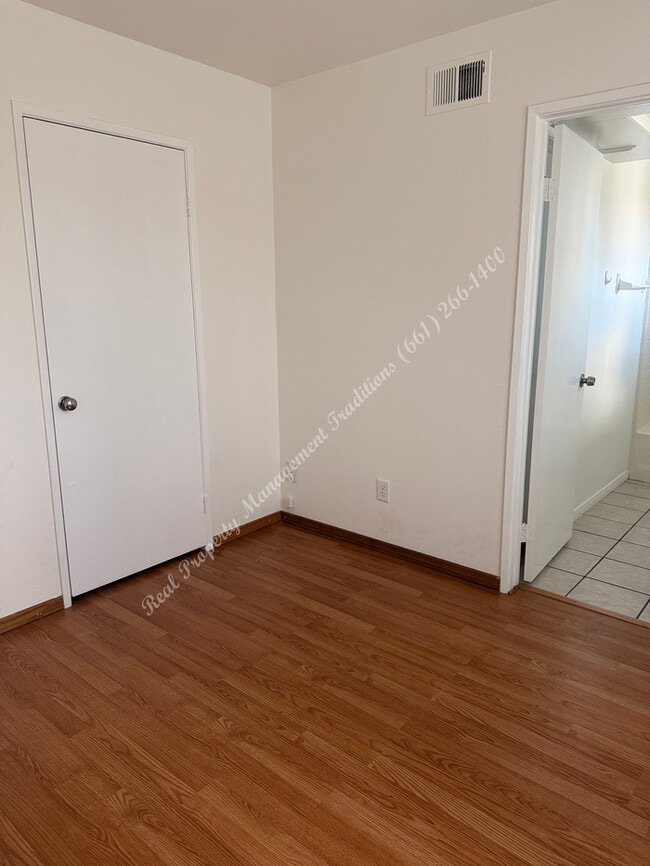 Building Photo - 44639 Tarragon Dr