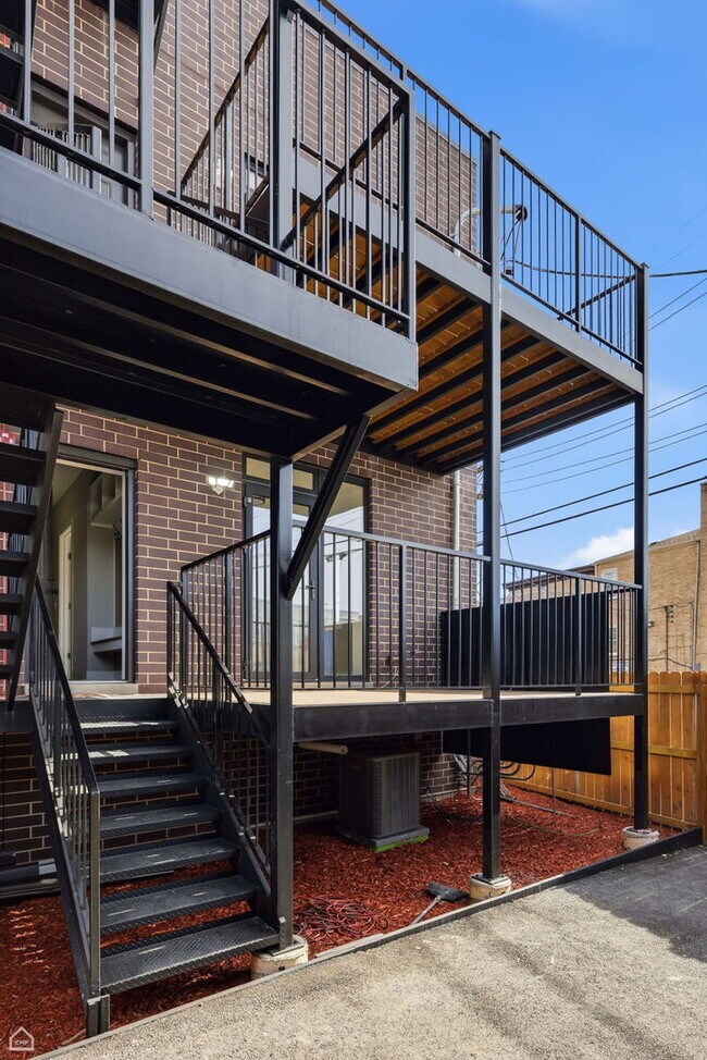 Building Photo - 2718 Budd St