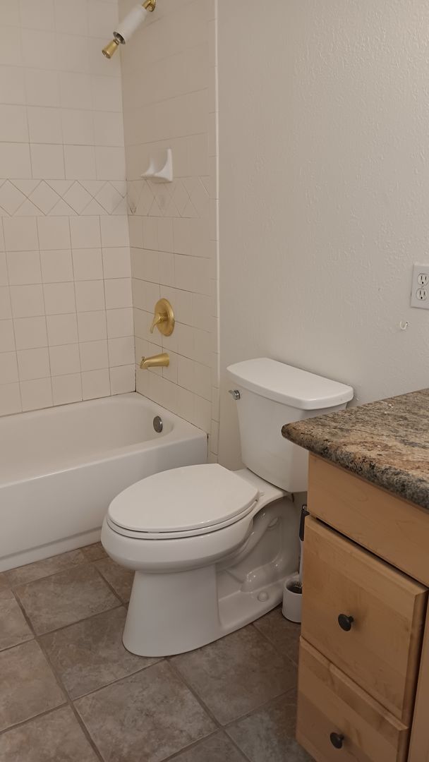 Building Photo - 49 Driftwood Dr