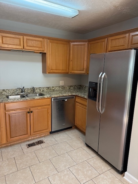 Building Photo - $1,000 off first month's rent if move in b...