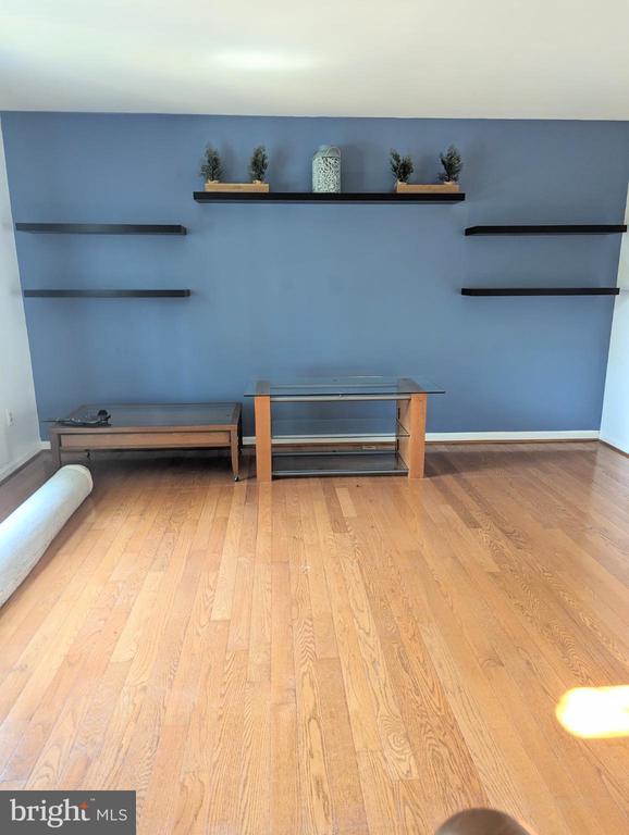 Building Photo - 46582 Broadspear Terrace