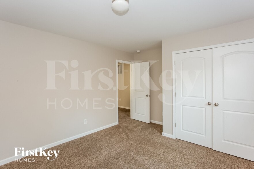 Building Photo - 131 Tilton Dr