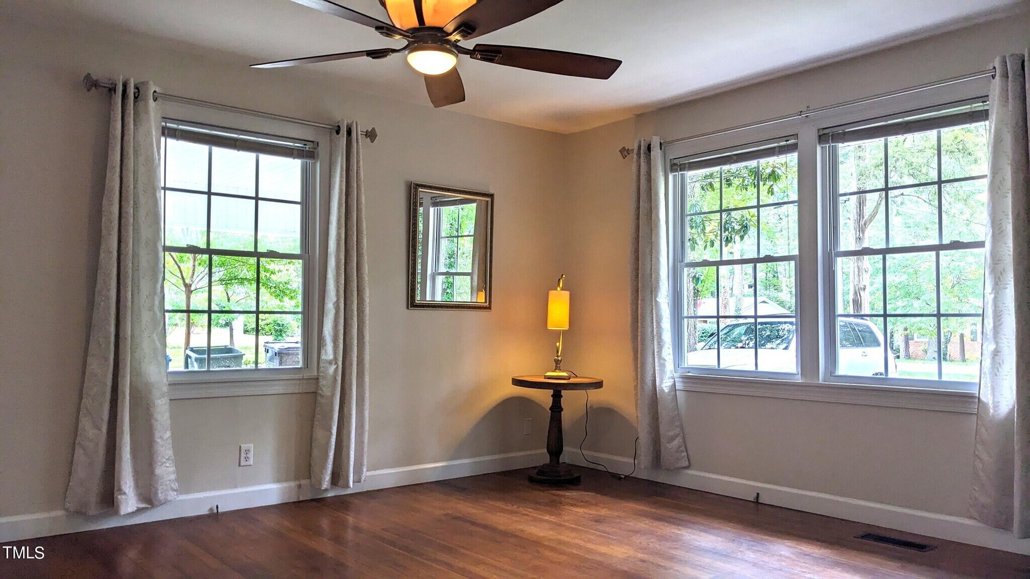 Building Photo - 204 Celeste Cir