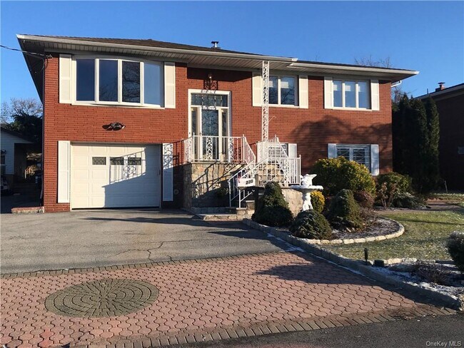 Primary Photo - 230 Glenbrook Ave