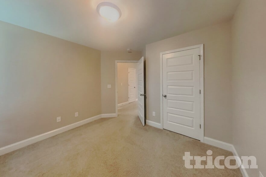 Building Photo - 85 Arrow Ln