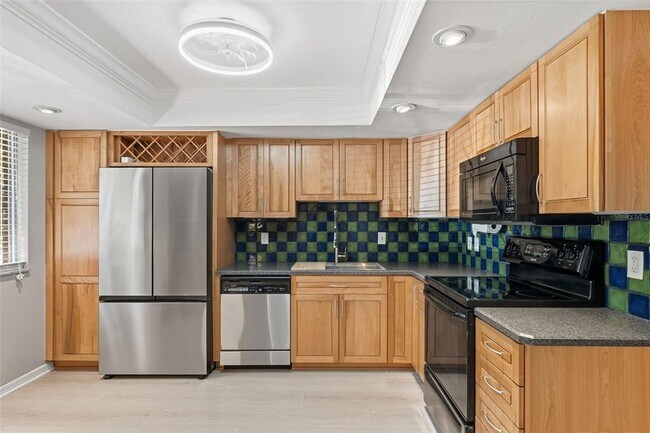 Building Photo - 525 Oak Haven Dr