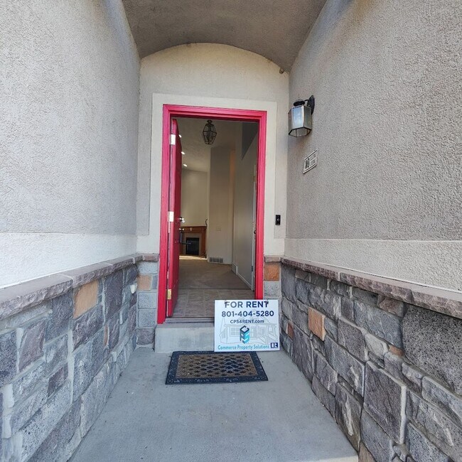 Building Photo - 5 Bed 3 Bath House in Lehi for Rent!
