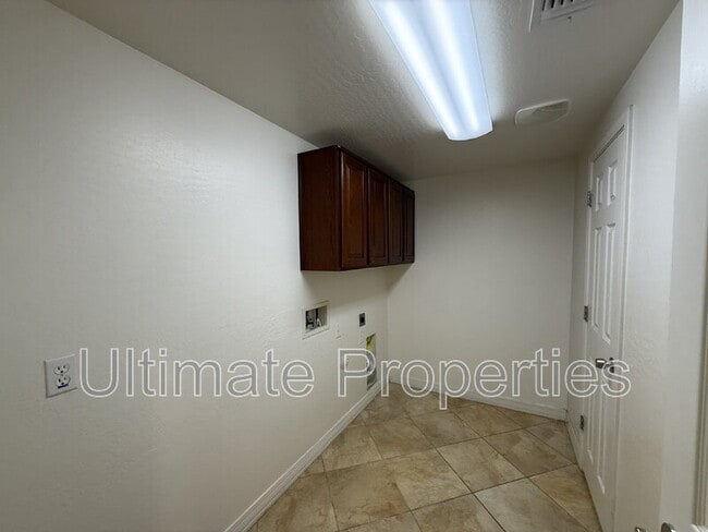 Building Photo - 25806 N 50th Glen