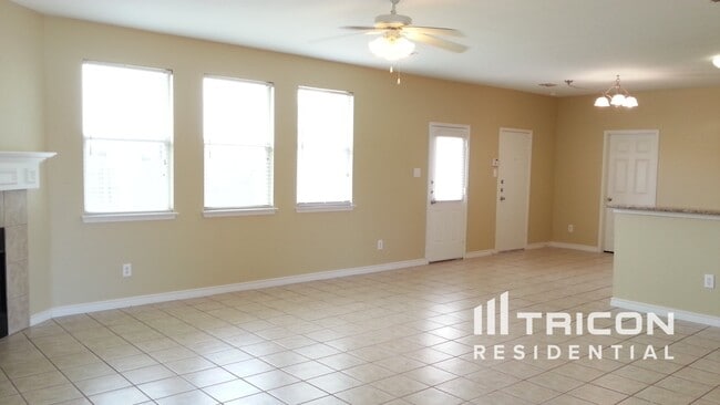 Building Photo - 1625 Ambercrest Dr