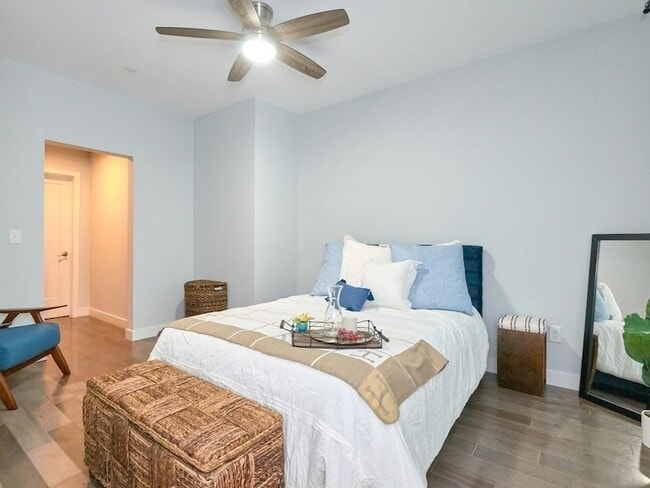 Building Photo - 186-188 Paris Street Unit 5