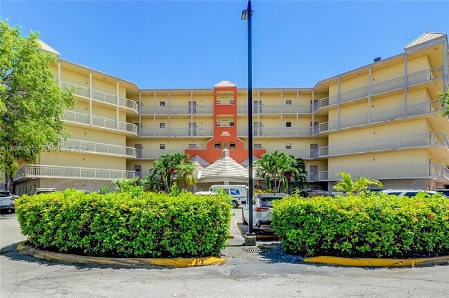 Building Photo - 8290 Lake Dr