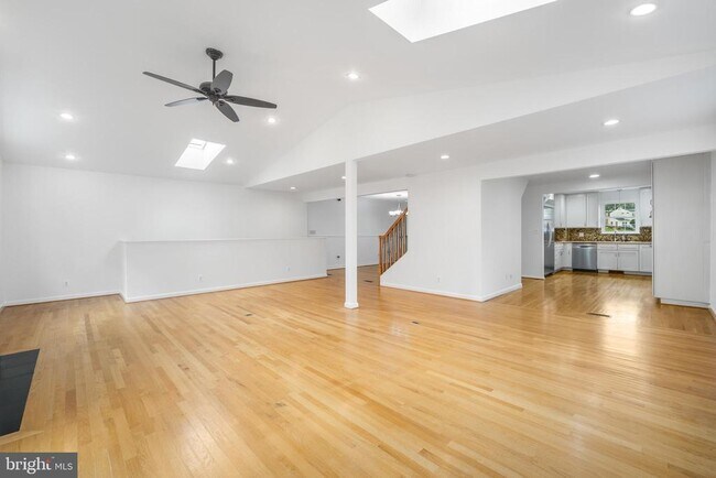 Building Photo - 13320 Scibilia Ct