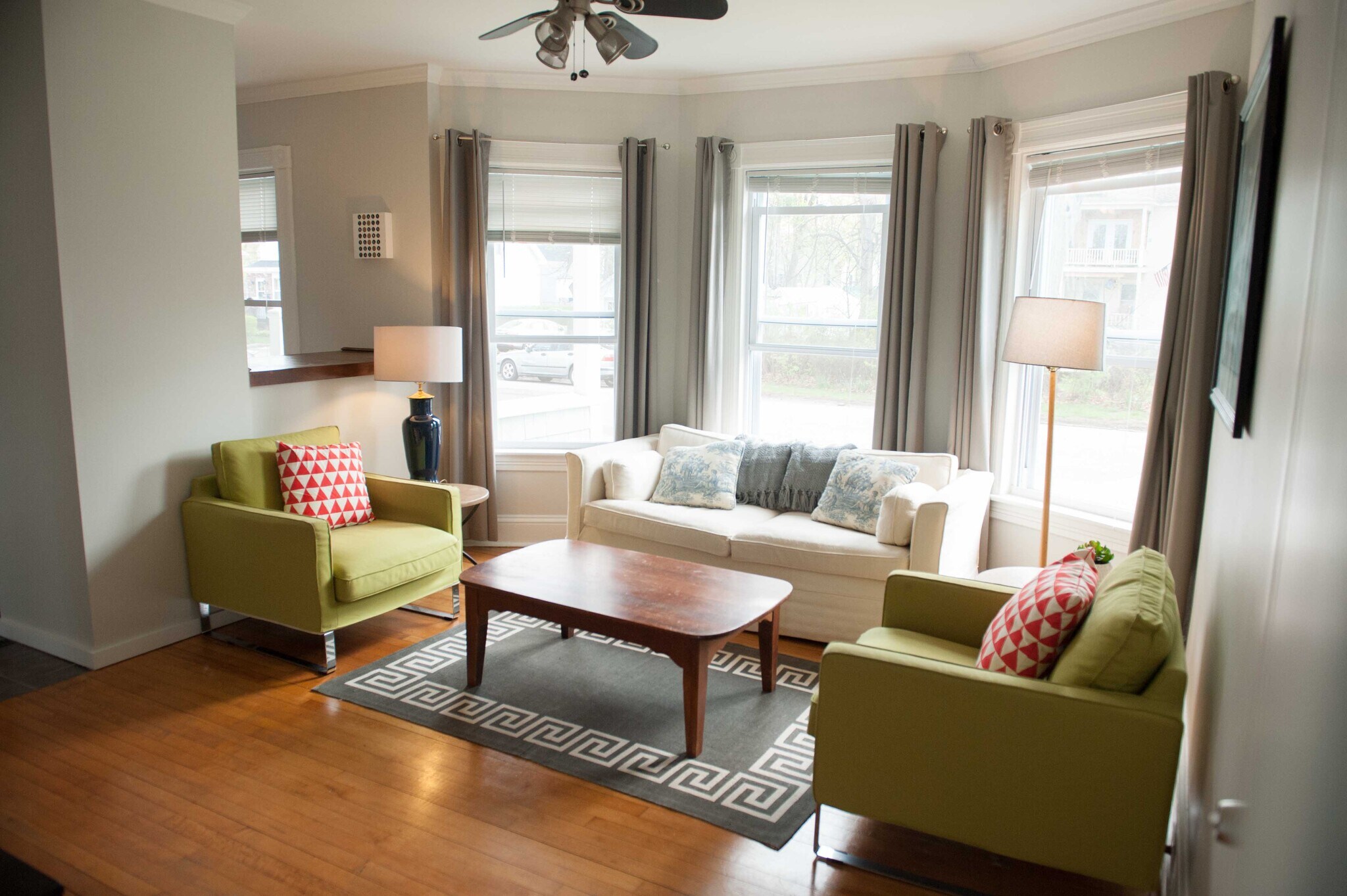 Livingroom - 90 Longwood Avenue