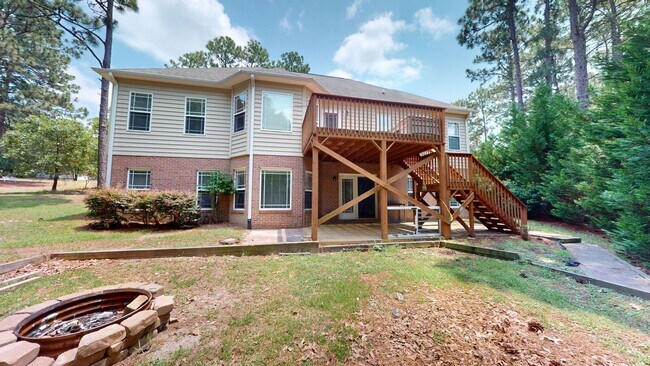 Building Photo - Beautiful 4 Bedroom with finished basement...