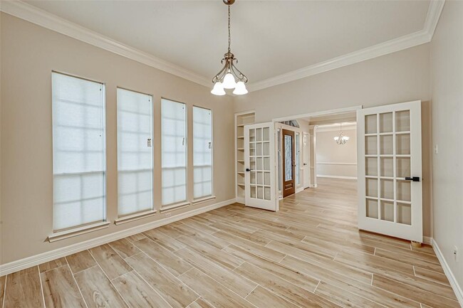Building Photo - 18 Turtle Creek Manor