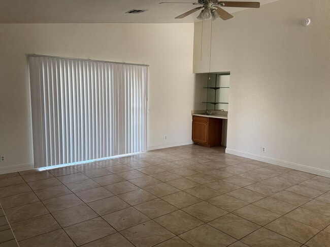 Building Photo - 51580 Avenida Villa