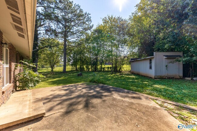 Building Photo - 2402 Mcclain Cir NW