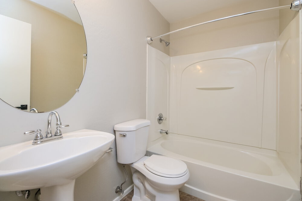 Building Photo - 9233 E Neville Ave